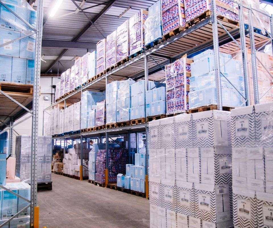 Neleman warehouse in bedrijf